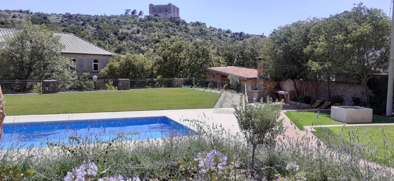סנג' Guesthouse Ruza מראה חיצוני תמונה
