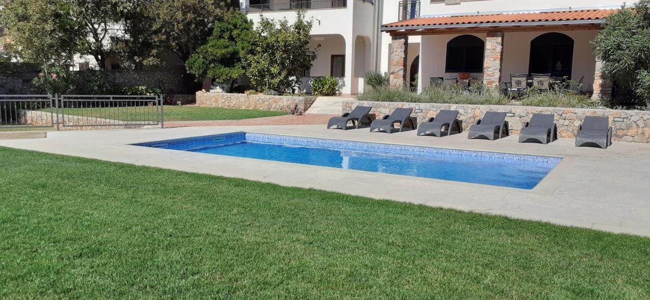 סנג' Guesthouse Ruza מראה חיצוני תמונה