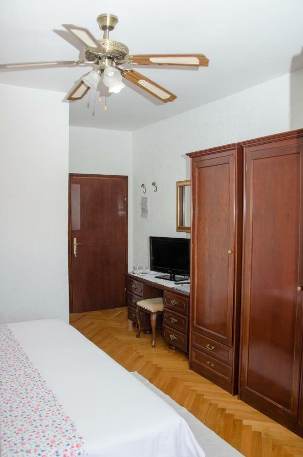 סנג' Guesthouse Ruza מראה חיצוני תמונה