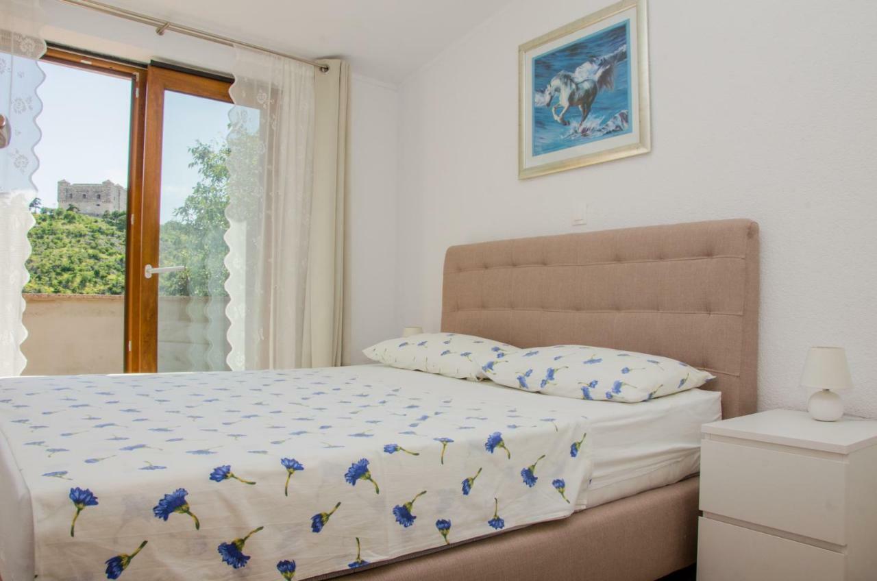 סנג' Guesthouse Ruza מראה חיצוני תמונה